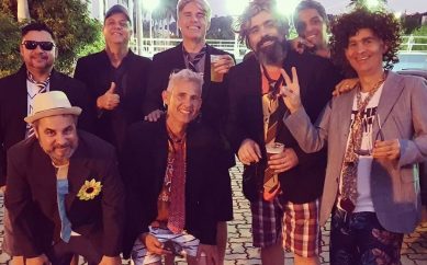 Como Paul Mccartney, The Fhuntos faz aparição-relâmpago na Praça da Estação