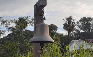 Ladrão entra na Fazenda Modelo e rouba sino histórico