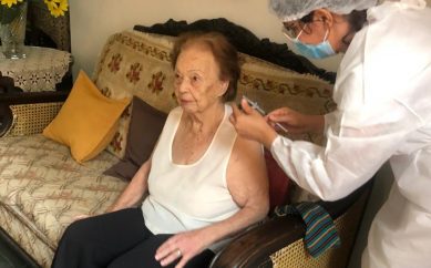 Começa nesta terça a vacinação para idosos abaixo de 89 anos