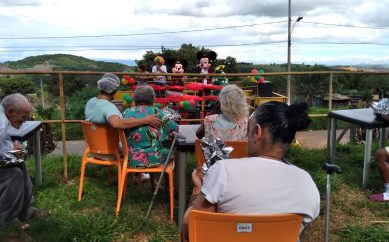 Natal no Laiite tem Papai Noel e presentes para os idosos