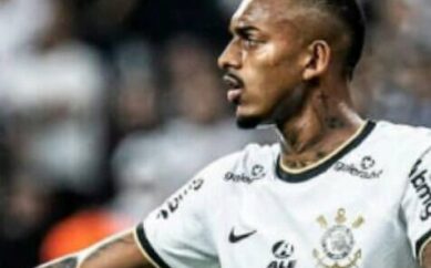 Cruzeiro quer zagueiro de PL que joga no Corinthians