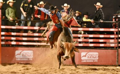 Arena e música agitam o Rodeio neste fim de semana