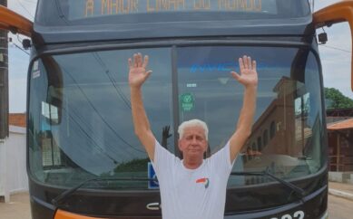 Dois pedro-leopoldenses de ônibus na rota mais longa do mundo