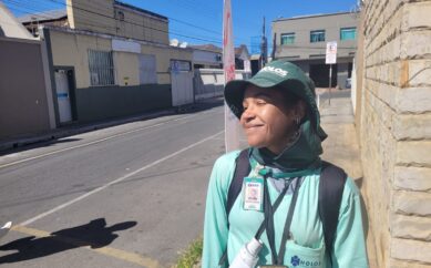 A moça gente boa que traz a conta da Cemig – e aguenta as reclamações