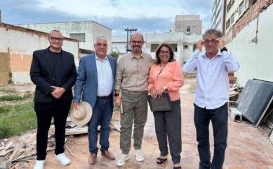 Futuro Centro Cultural Chico Xavier recebe o vice-governador Mateus Simões e o senador Girão