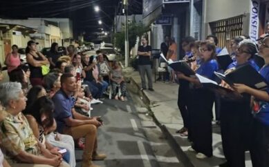 Clube Quase na Esquina ou Clube na Quase Esquina?