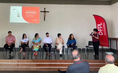 CAFÉ COM EDUCAÇÃO DEBATE APRENDIZAGEM AO LONGO DA VIDA