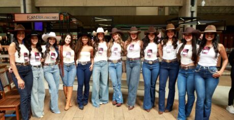 Conheça as 12 finalistas do concurso Rainha do Rodeio